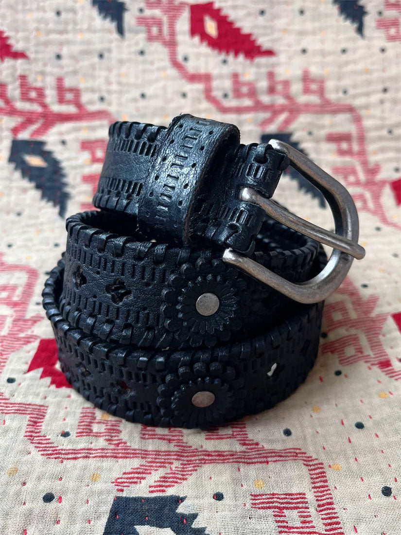 Devendra flower power belt black from maison hotel