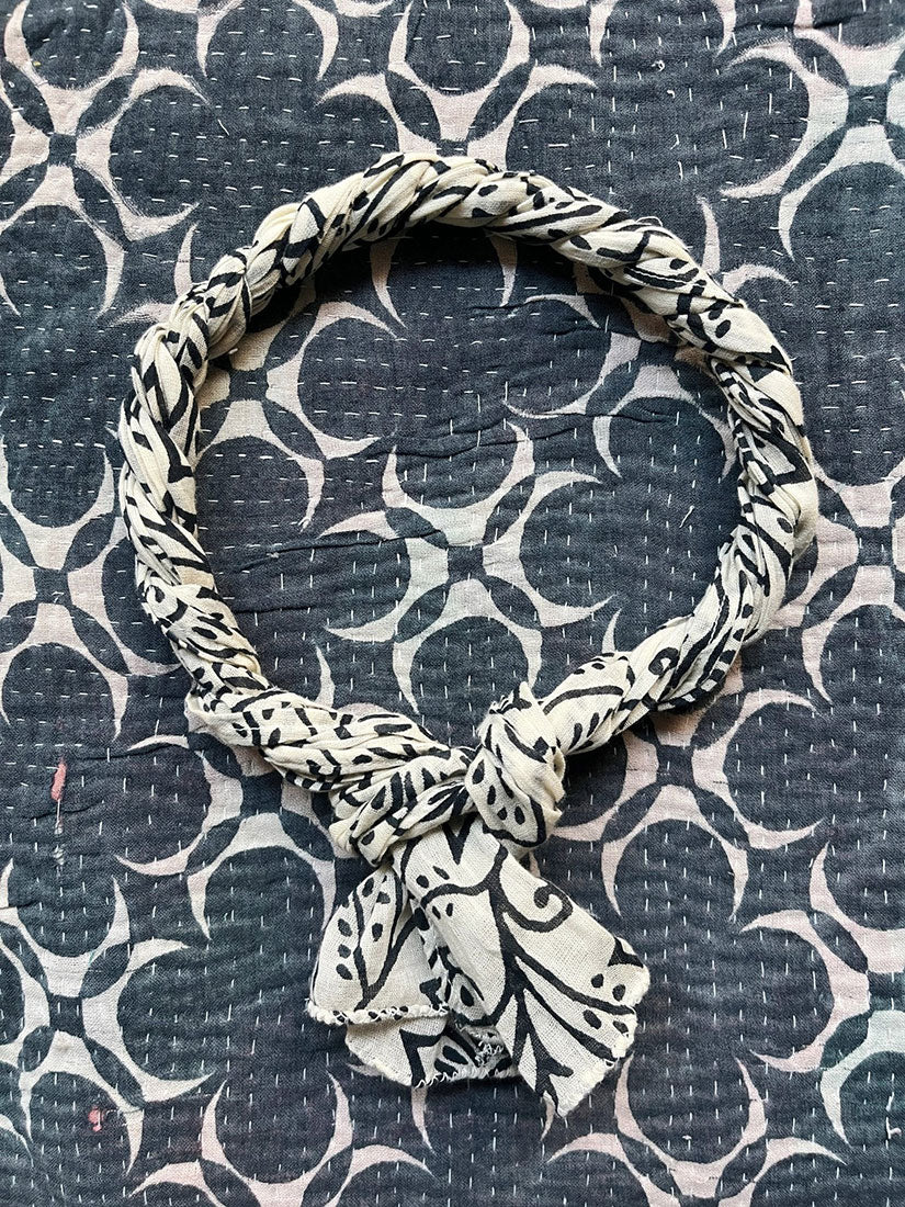 Maison Hotel GOA Scarf White Lies Print