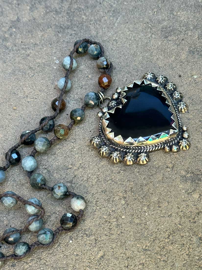 RAVEN'S HEART Onyx Pendant Necklace