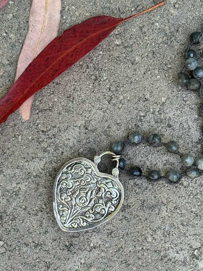 LUMINAIRE Labradorite Heart Pendant Necklace