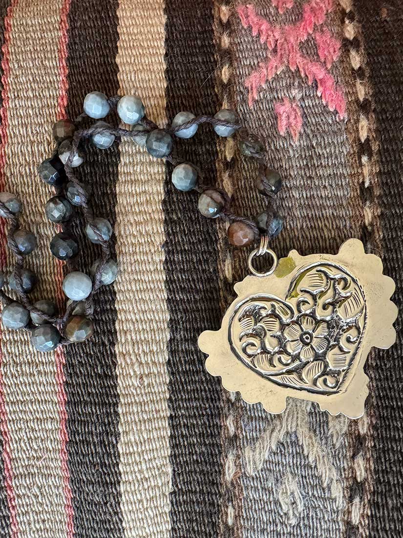 RAVEN'S HEART Onyx Pendant Necklace
