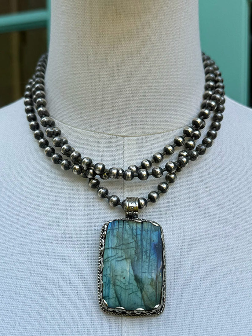 zowee labradorite pendant necklace with 3 strands of silver pearls