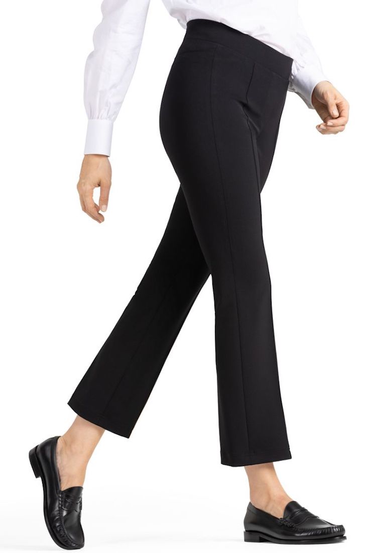 Cambio ranee easy kick pant on model