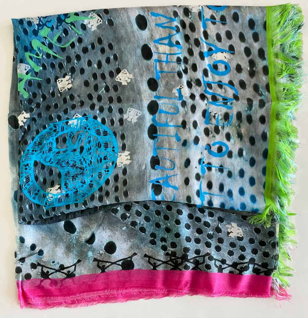 Henry Christ graffiti scarf 2 colors close up