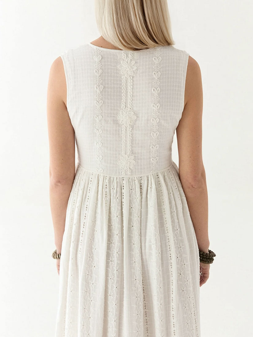 Maison Hotel AMANDINE Embroidered Maxi Dress