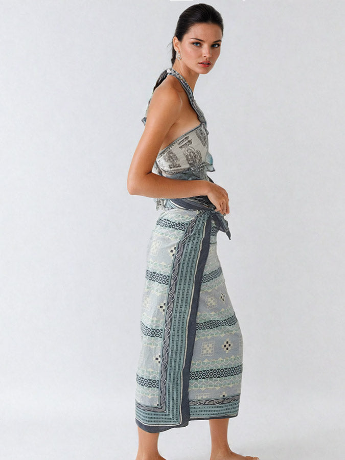 maison hotel mathilde pareo mare blue on black hair model