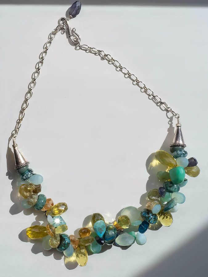 kahaluu gemstone necklace