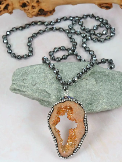 SAHARA Hematite Druzy Pendant Necklace 